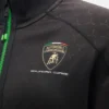 Automobili Lamborghini Squadra Corse Damen-Sweatshirt mit durchgehendem Reißverschluss Automobili Lamborghini Squadra Corse Damen-Sweatshirt mit durchgehendem Reißverschluss