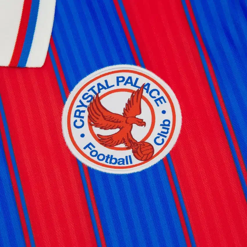 Crystal Palace 2025/26 Vintage-Hemd für Erwachsene (Limited Edition) Crystal Palace 2025/26 Vintage-Hemd für Erwachsene (Limited Edition)