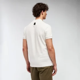 Strahlendes Poloshirt mit Stehkragen