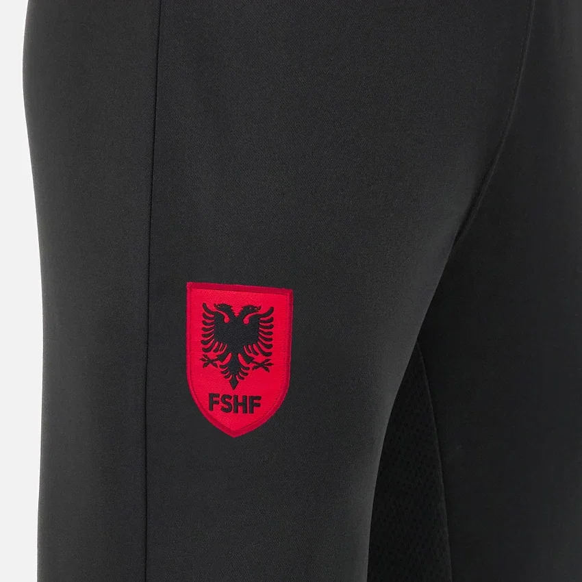 Trainingshose der albanischen Nationalmannschaft FSHF 2024/25 für Erwachsene Trainingshose der albanischen Nationalmannschaft FSHF 2024/25 für Erwachsene