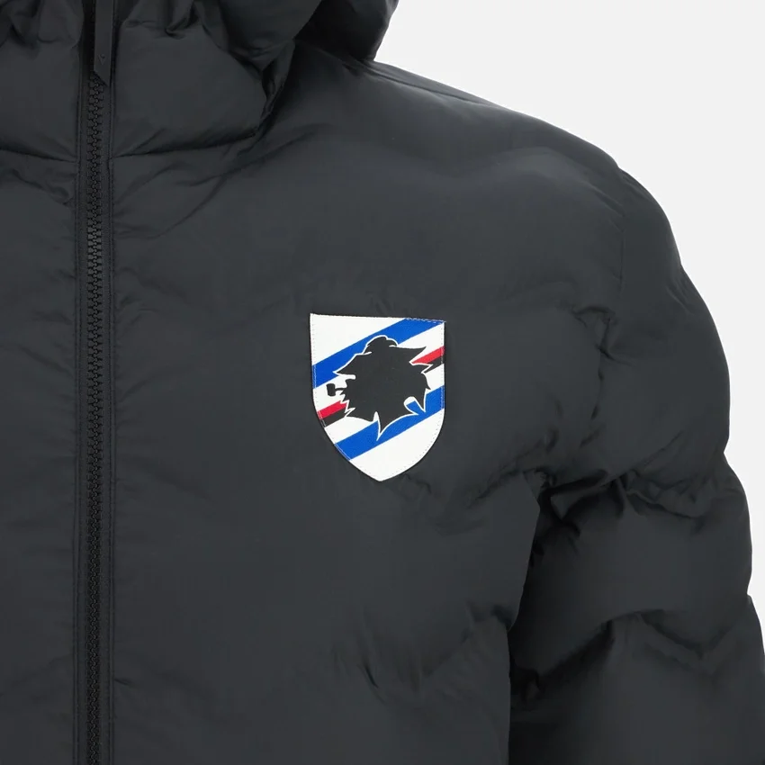 U.C. Sampdoria 2025/26 Athleisure Offizielle gefütterte Bomberjacke für Erwachsene U.C. Sampdoria 2025/26 Athleisure Offizielle gefütterte Bomberjacke für Erwachsene