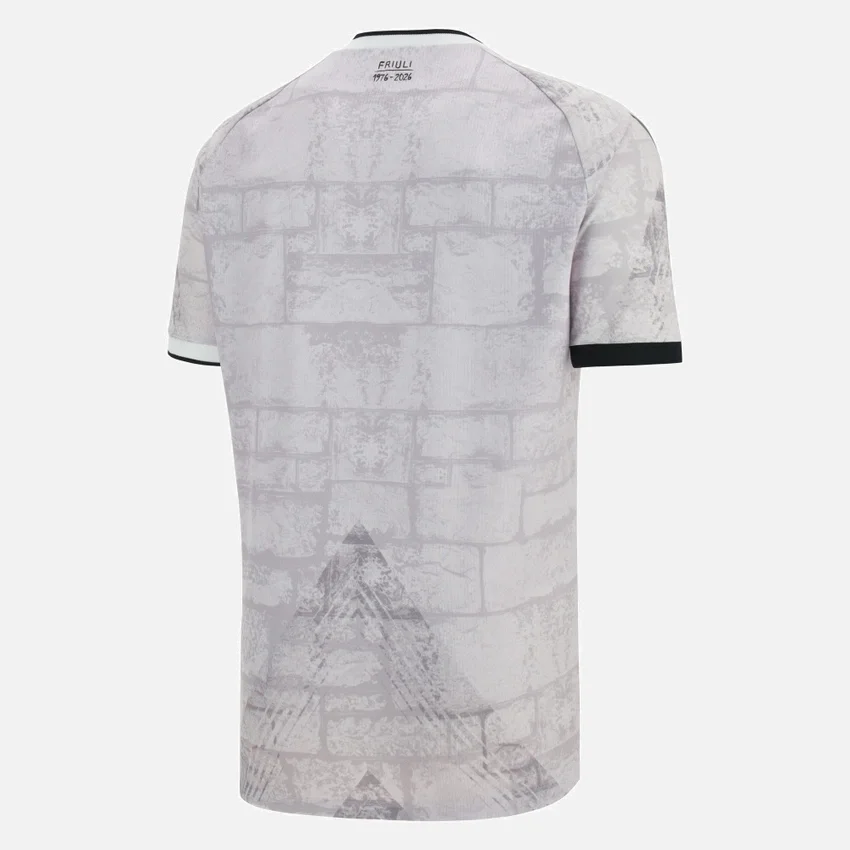 Udinese Calcio 2025/26 Heimtrikot zum 50. Jahrestag des Erdbebens Udinese Calcio 2025/26 Heimtrikot zum 50. Jahrestag des Erdbebens